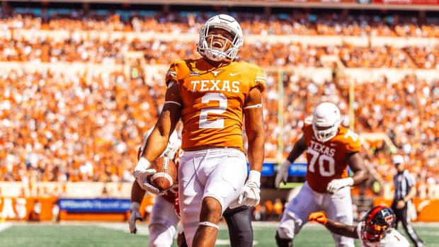 Texas RB Roschon Johnson